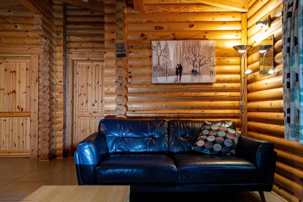 Teal Lodge - Nordic Log Cabin With Private Hot Tub Selby 0*,